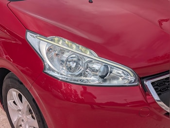Used Peugeot 208 2015 for sale - 75462081: Photo
