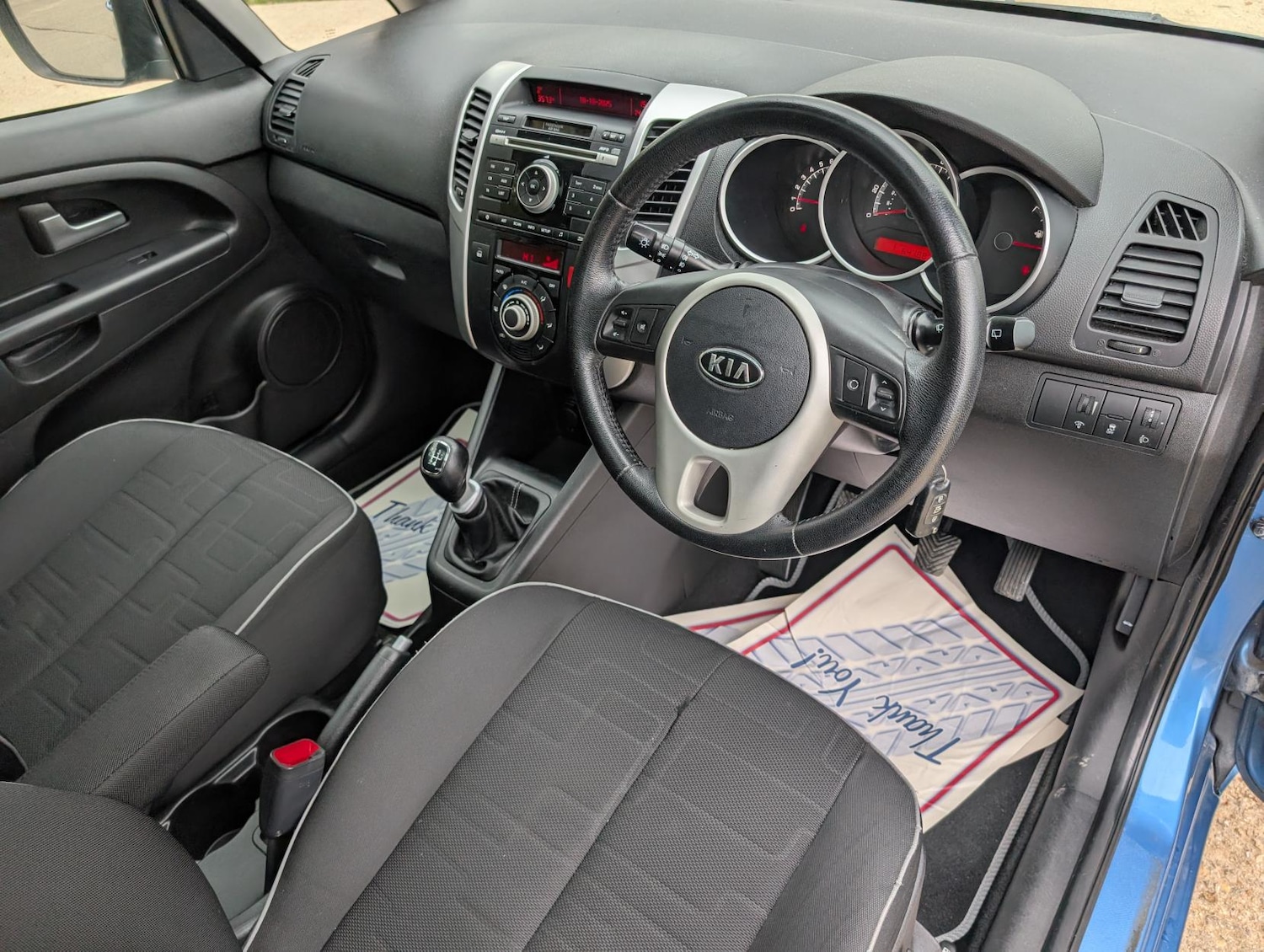 Used Kia Venga 2011 for sale - 76312665: Photo 12