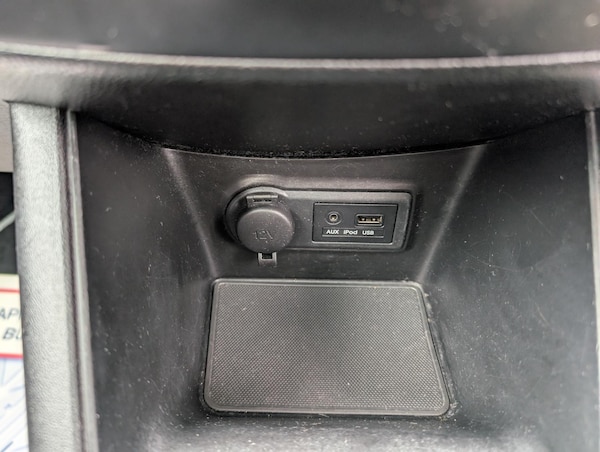 Used Kia Venga 2011 for sale - 76312665: Photo 14