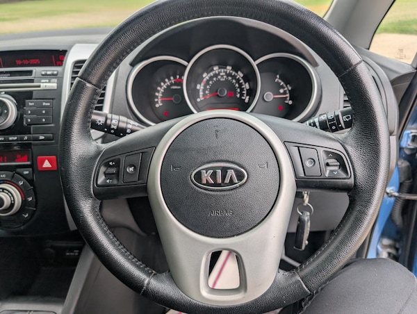 Used Kia Venga 2011 for sale - 76312665: Photo 16