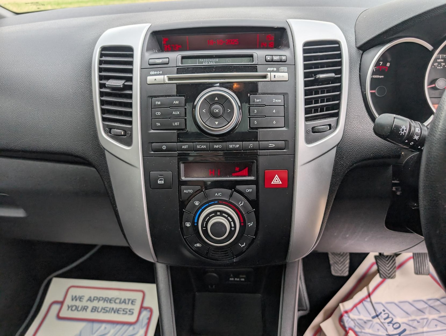 Used Kia Venga 2011 for sale - 76312665: Photo 18