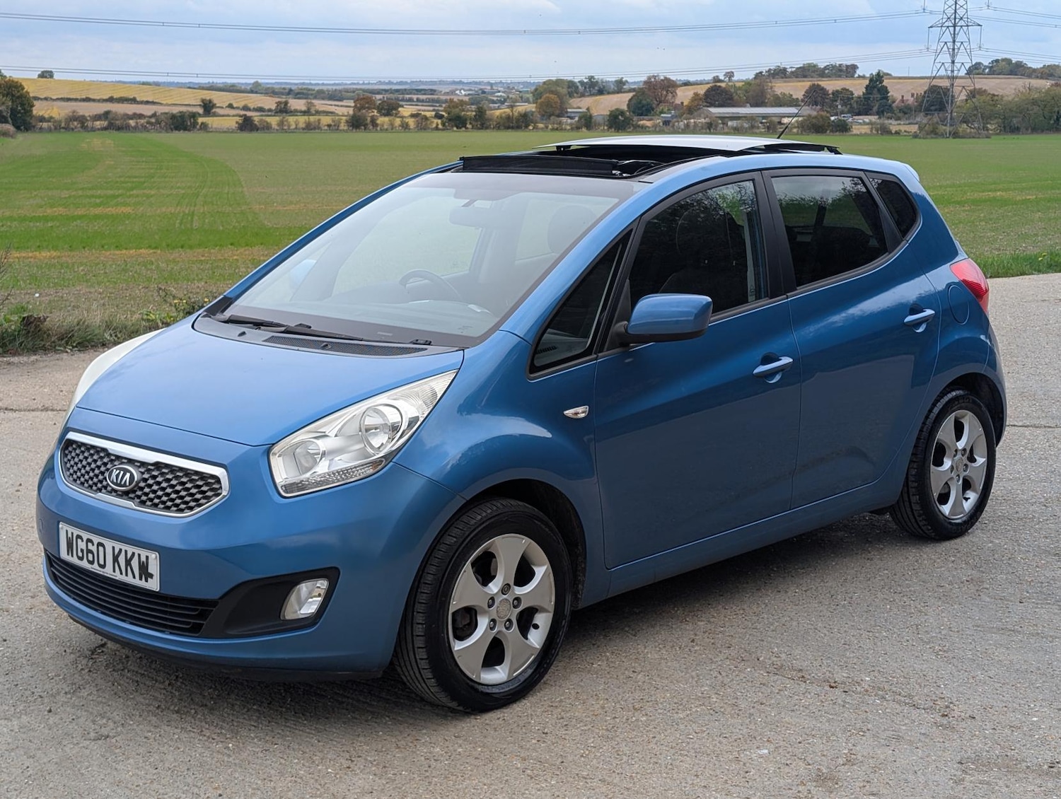 Used Kia Venga 2011 for sale - 76312665: Photo 4