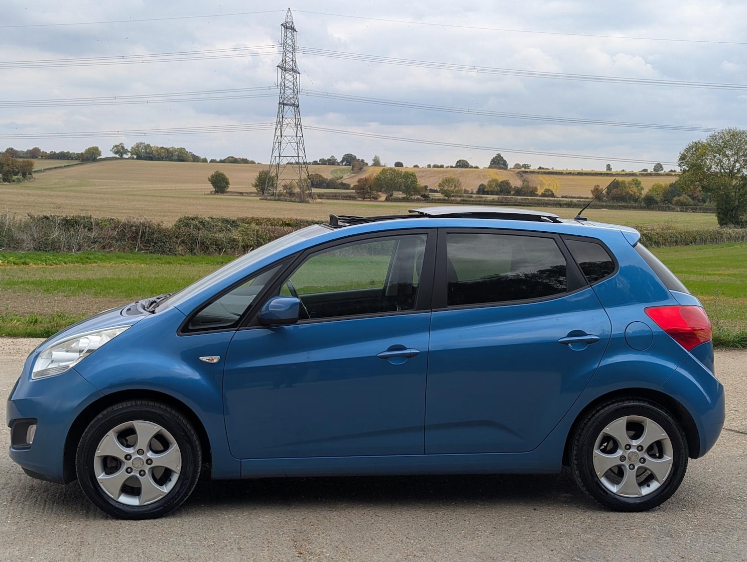 Used Kia Venga 2011 for sale - 76312665: Photo 5