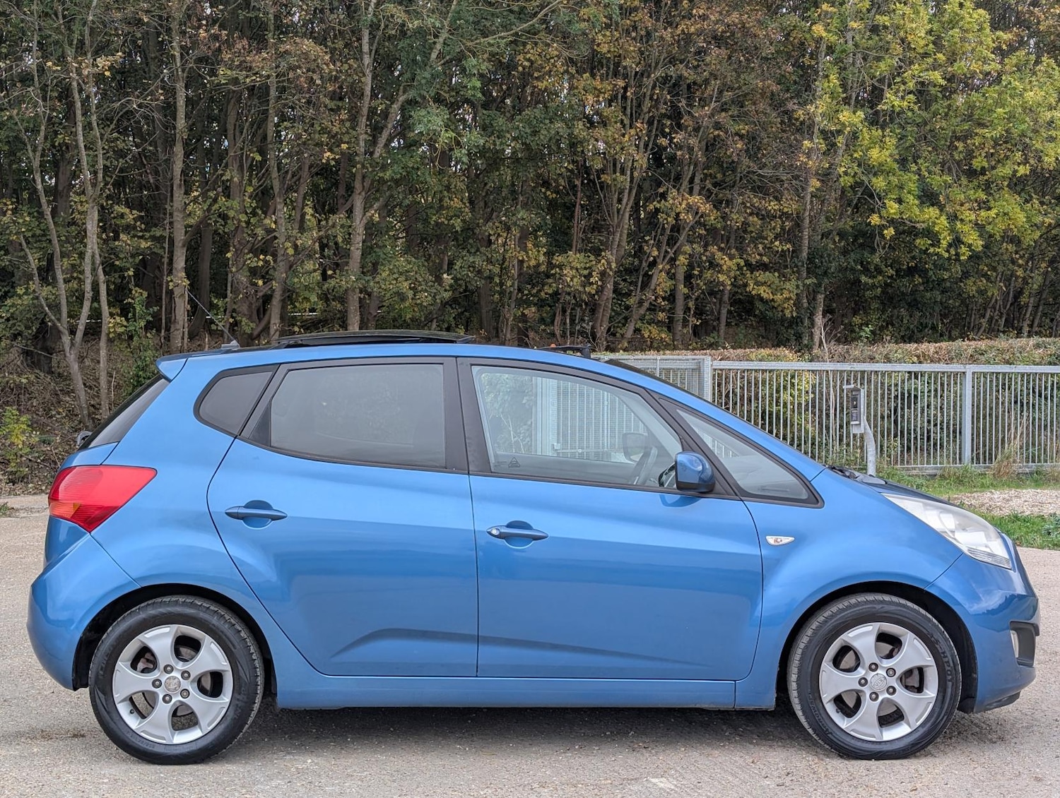 Used Kia Venga 2011 for sale - 76312665: Photo 9