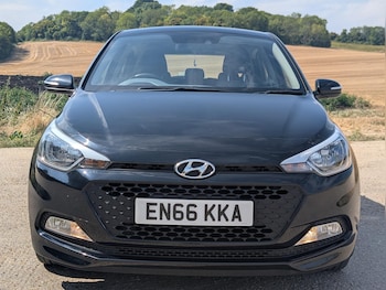 Used Hyundai i20 2017 for sale - 75502267: Photo