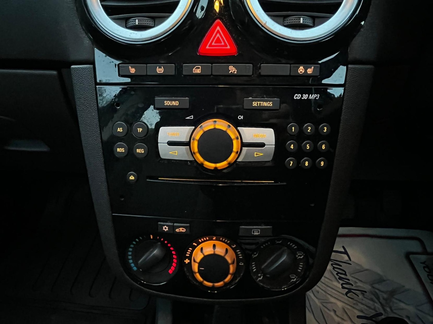 Used Vauxhall Corsa 2015 for sale - 76477023: Photo 16