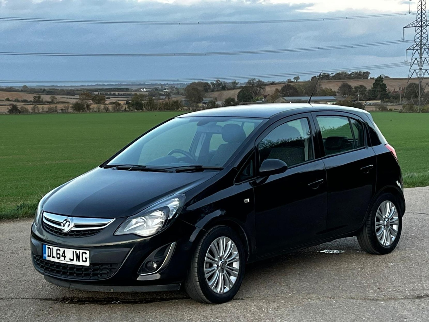 Used Vauxhall Corsa 2015 for sale - 76477023: Photo 3