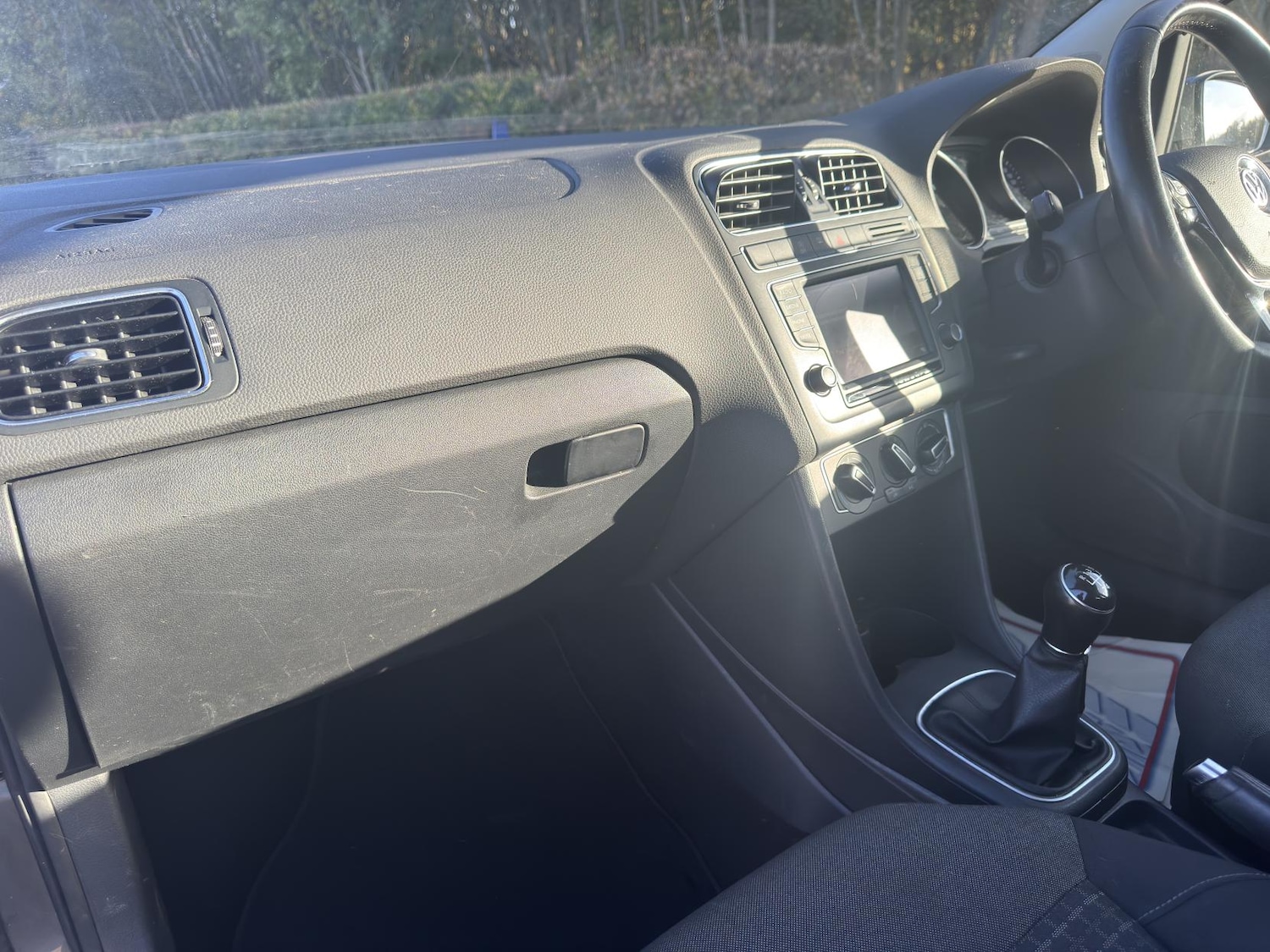 Used Volkswagen Polo 2015 for sale - 76449454: Photo 21