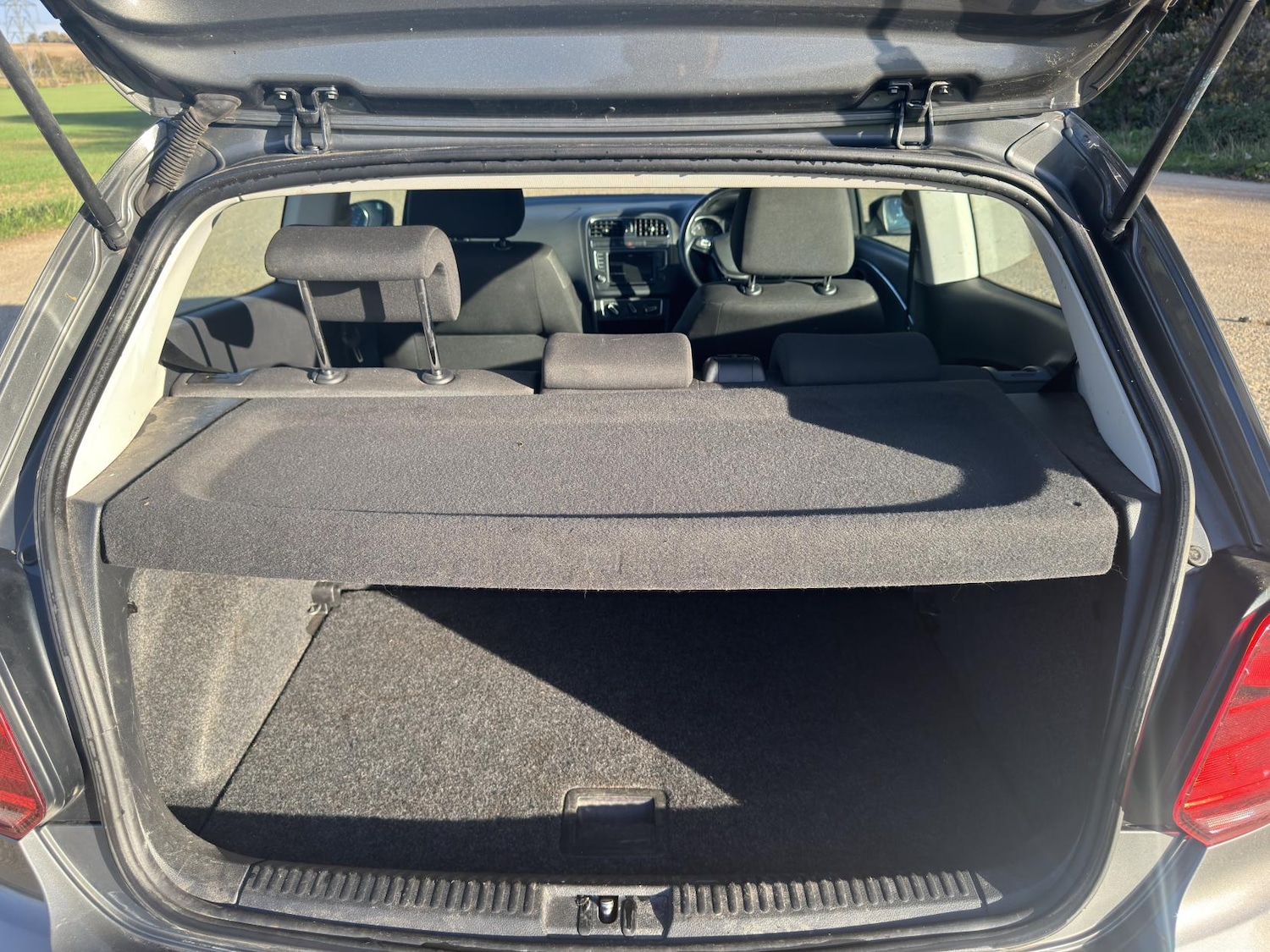 Used Volkswagen Polo 2015 for sale - 76449454: Photo 24