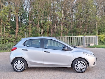 Used Mazda Mazda2 2010 for sale - 78388671: Photo