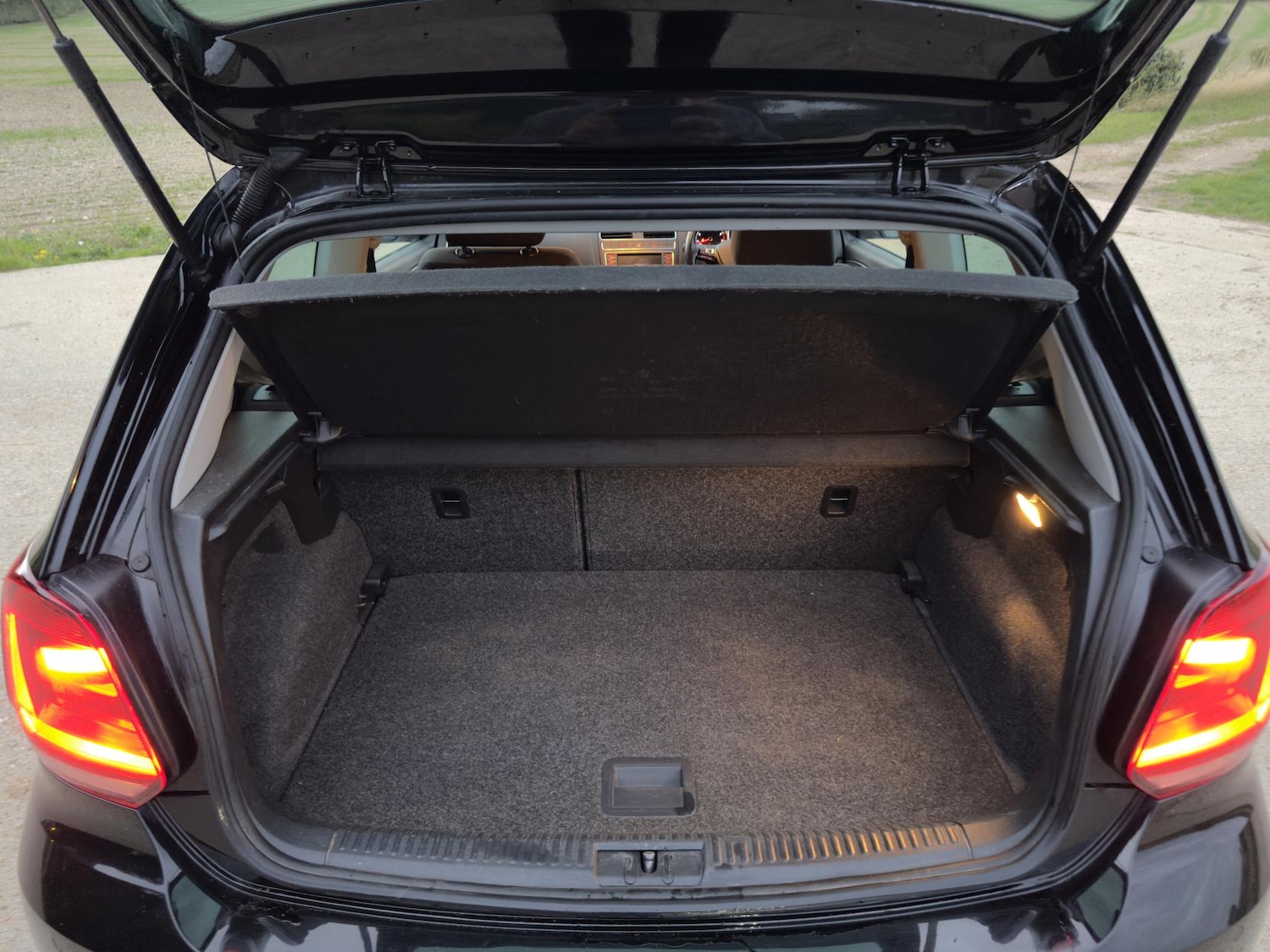 Used Volkswagen Polo 2016 for sale - 76415622: Photo 25