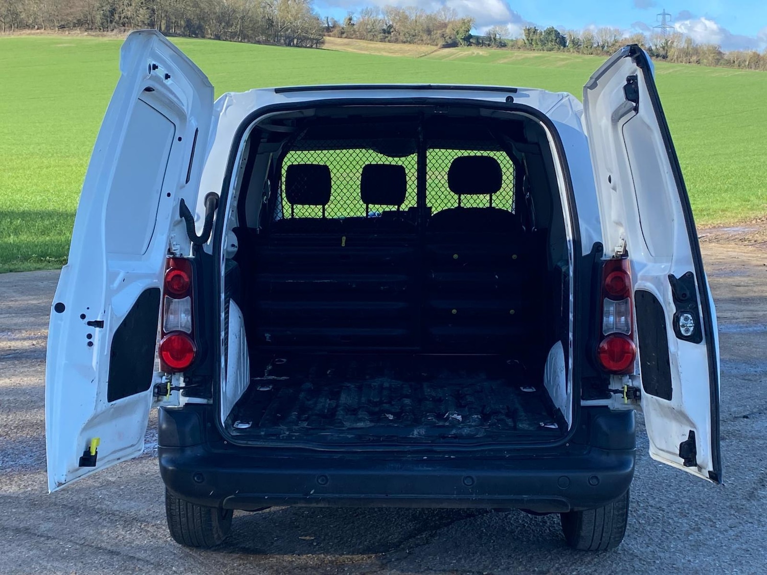 Used Peugeot Partner 2018 for sale - 77564343: Photo 23