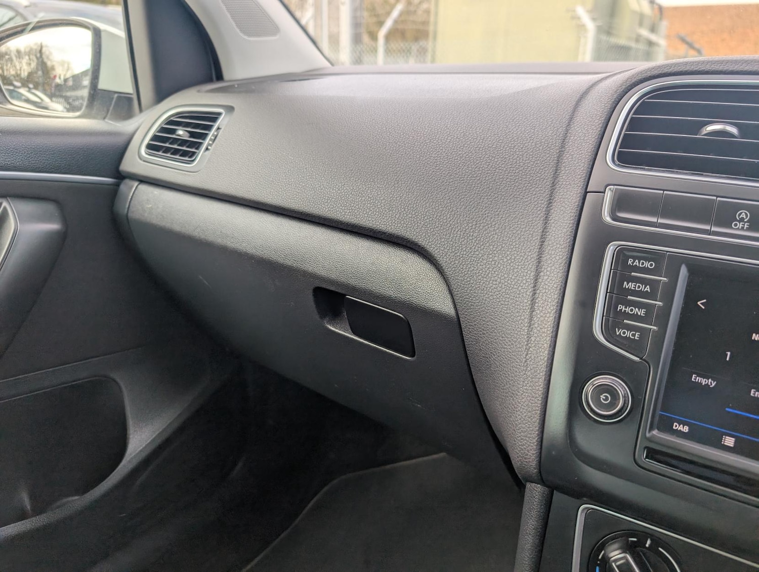 Used Volkswagen Polo 2017 for sale - 77903514: Photo 25