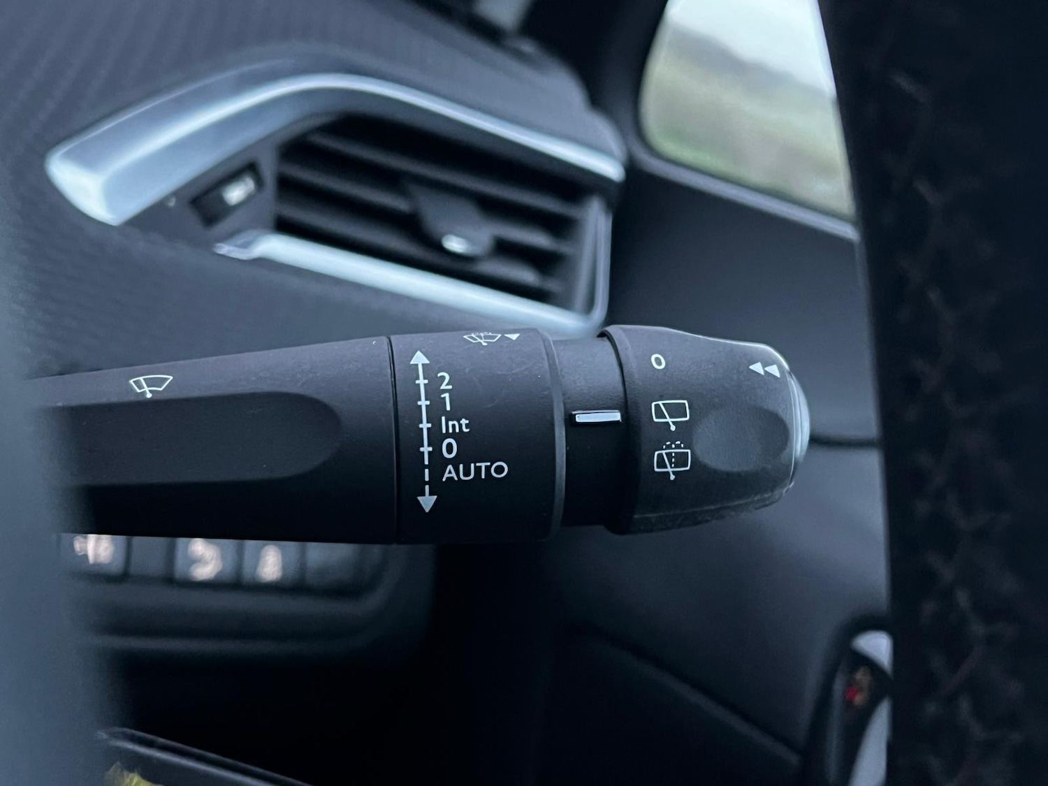 Used Peugeot 208 2016 for sale - 76560668: Photo 18