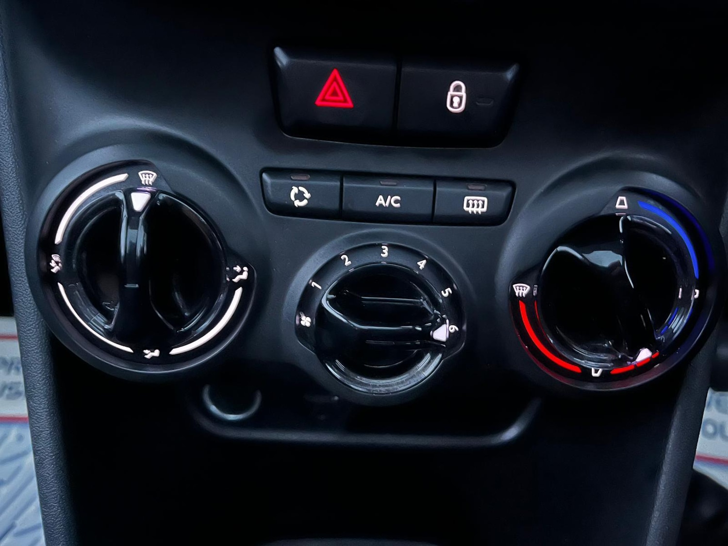 Used Peugeot 208 2016 for sale - 76560668: Photo 24