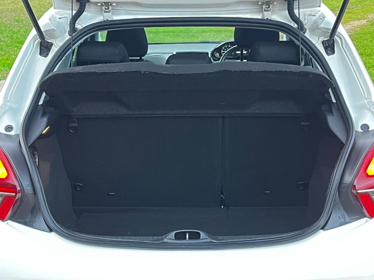 Used Peugeot 208 2016 for sale - 76560668: Photo 25