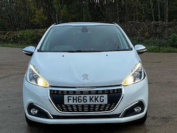 Used Peugeot 208 2016 for sale - 76560668: Photo