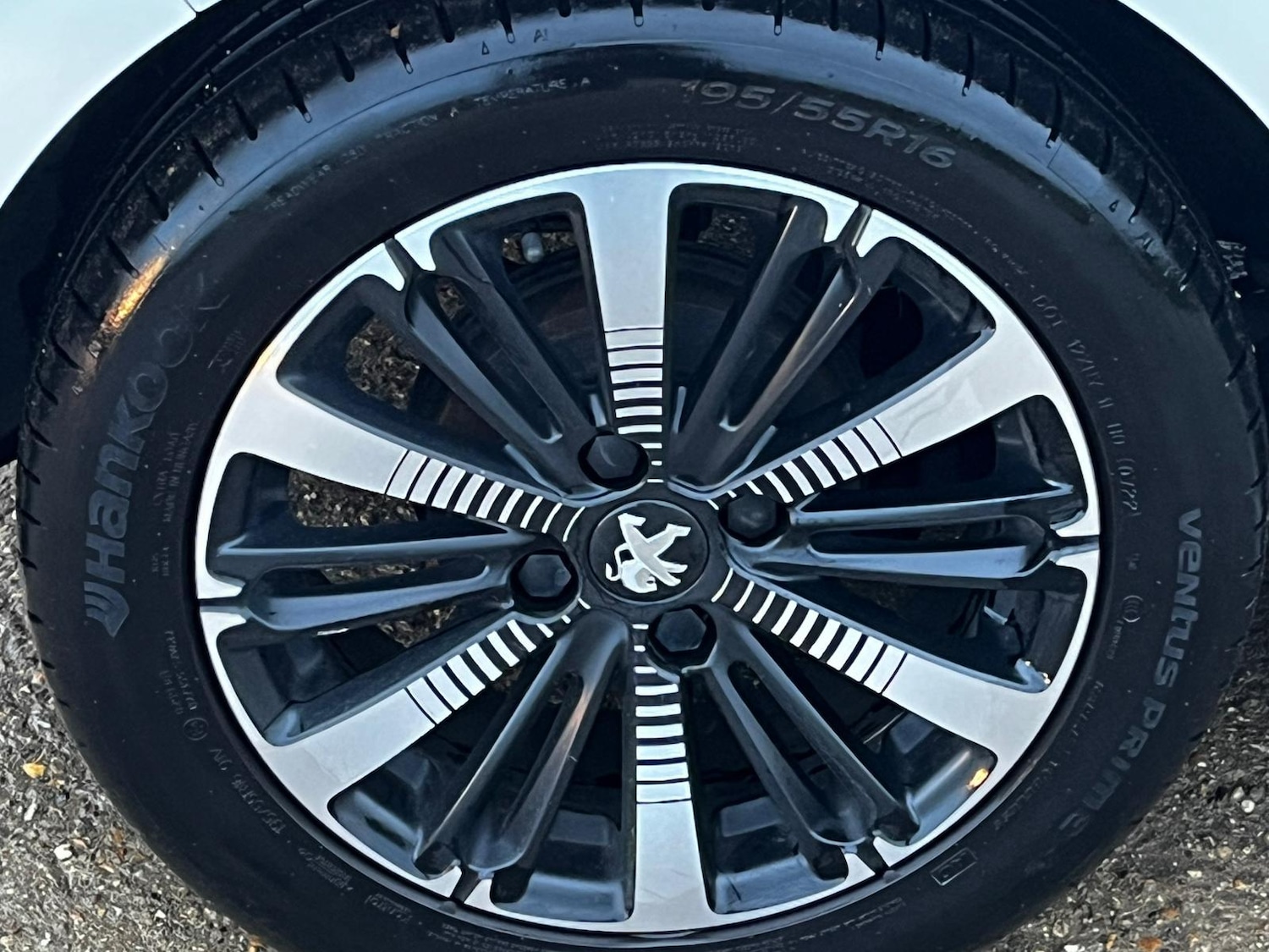 Used Peugeot 208 2016 for sale - 76560668: Photo 30