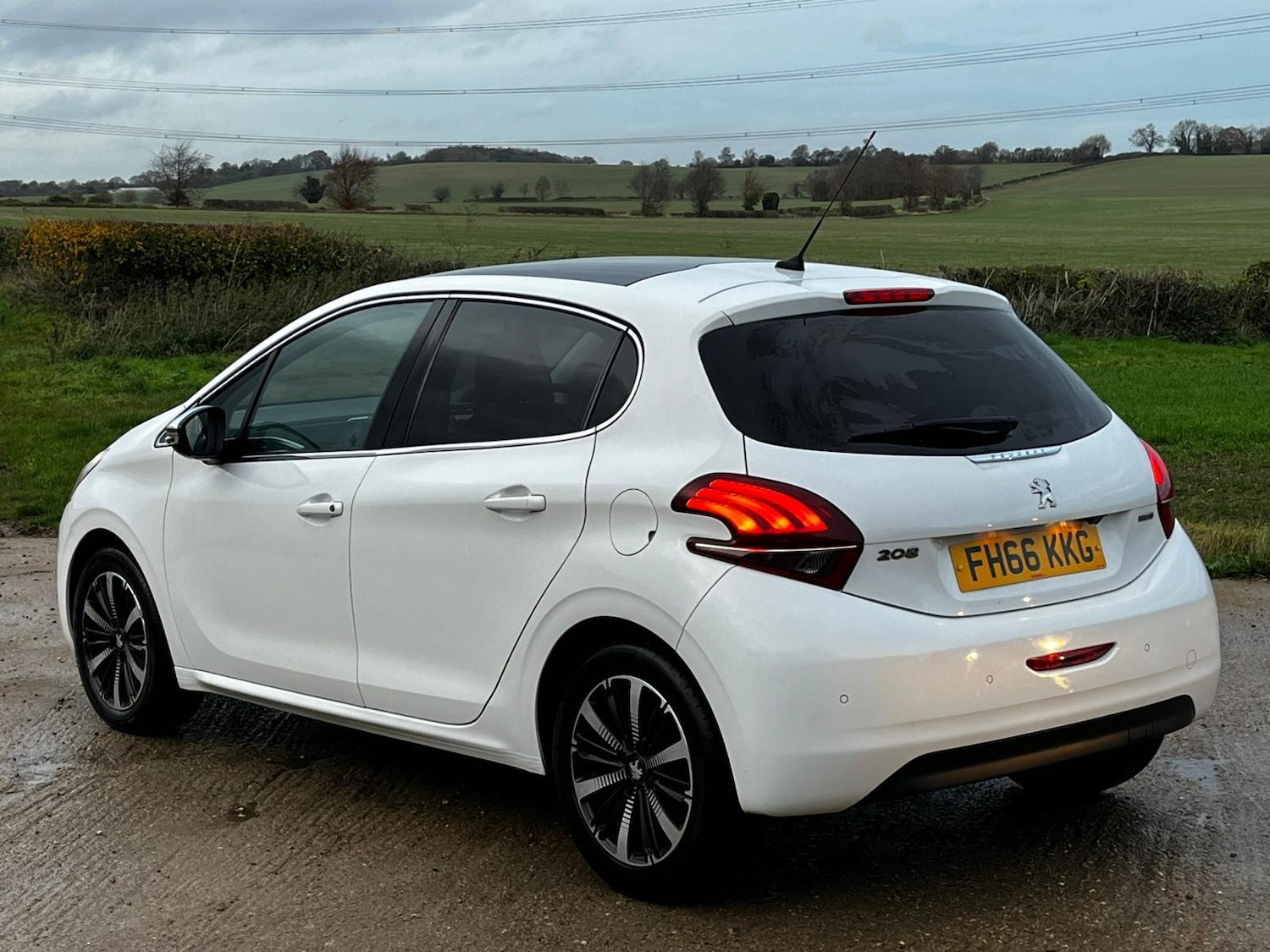 Used Peugeot 208 2016 for sale - 76560668: Photo 5