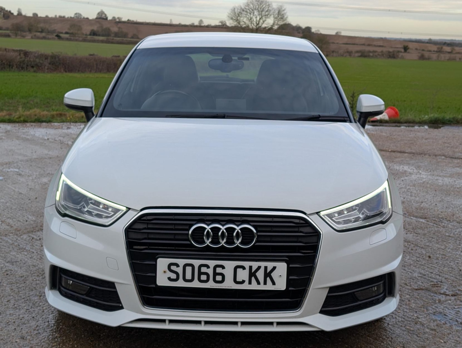 Used Audi A1 2017 for sale - 76835178: Photo 2