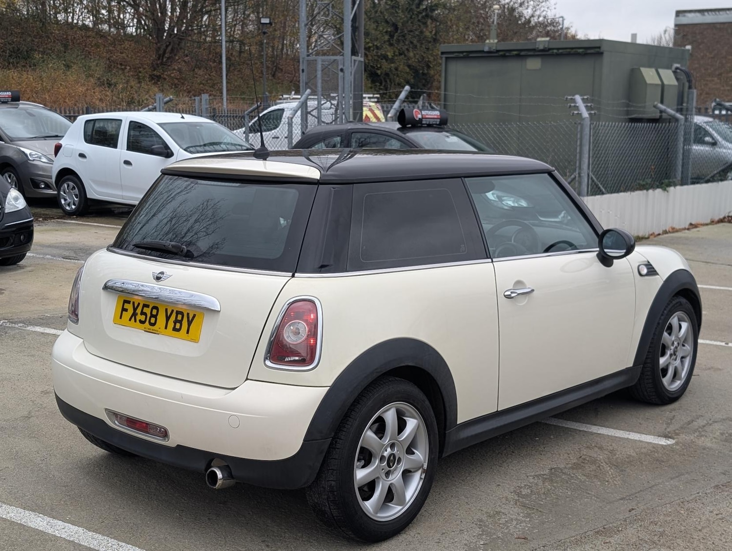Used MINI Hatch 2008 for sale - 76511207: Photo 3