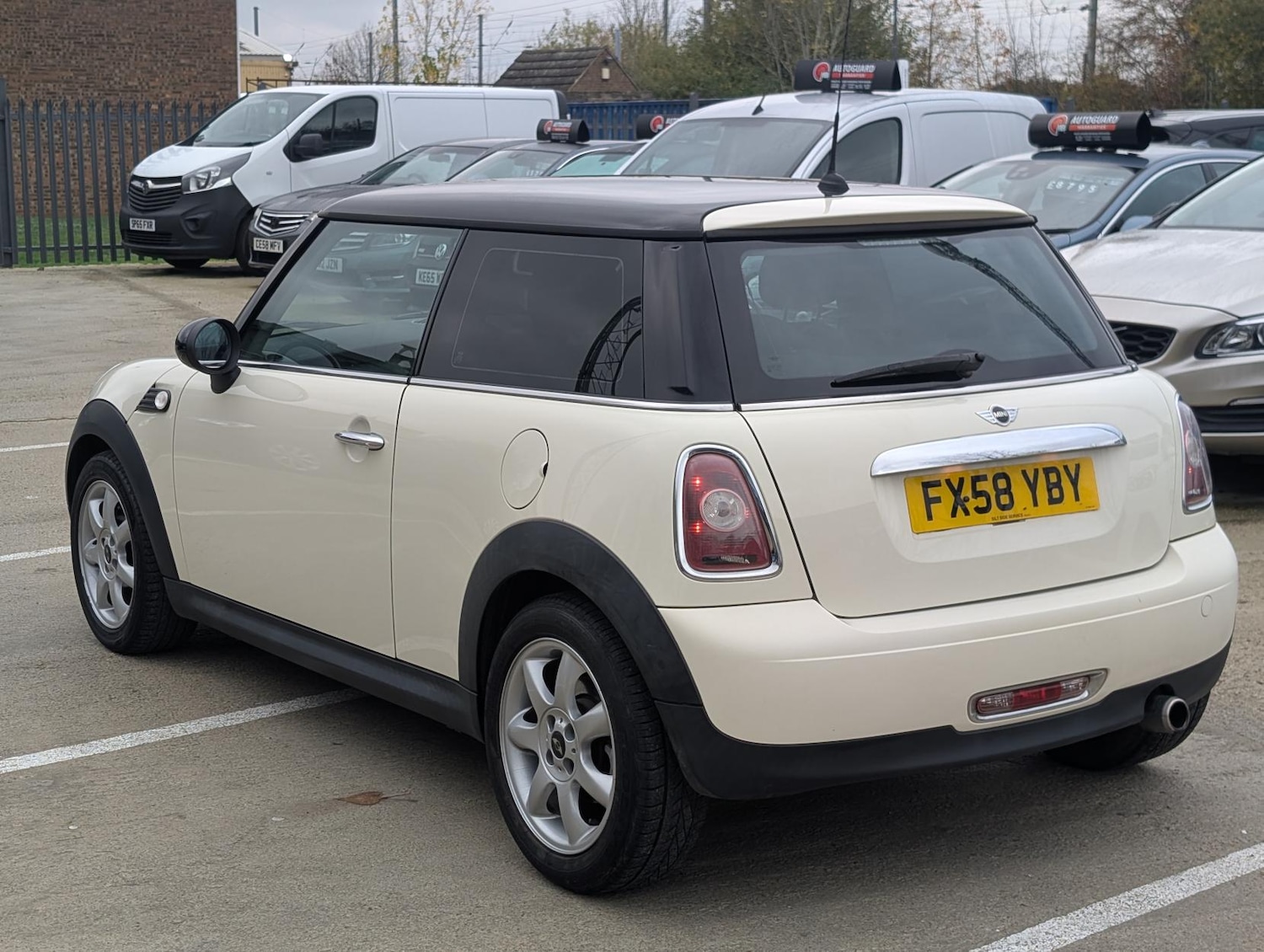 Used MINI Hatch 2008 for sale - 76511207: Photo 5