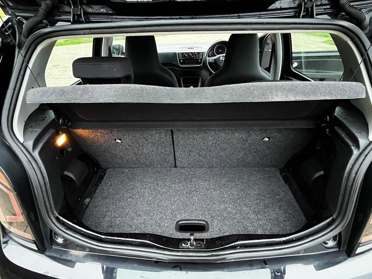 Used Volkswagen up! 2017 for sale - 76304435: Photo 32