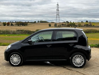 Used Volkswagen up! 2017 for sale - 76304435: Photo 4