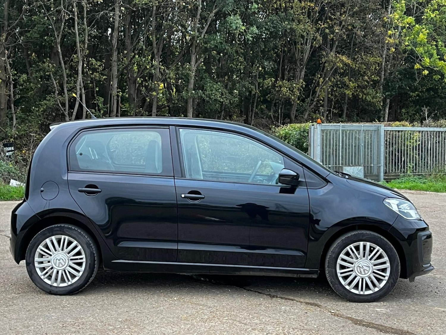 Used Volkswagen up! 2017 for sale - 76304435: Photo 9