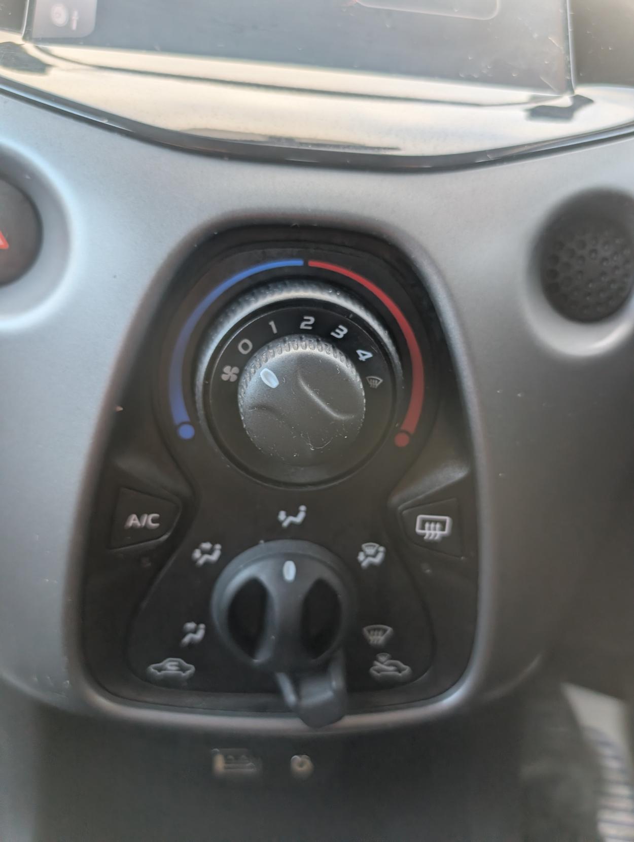 Used Toyota AYGO 2019 for sale - 77177771: Photo 23