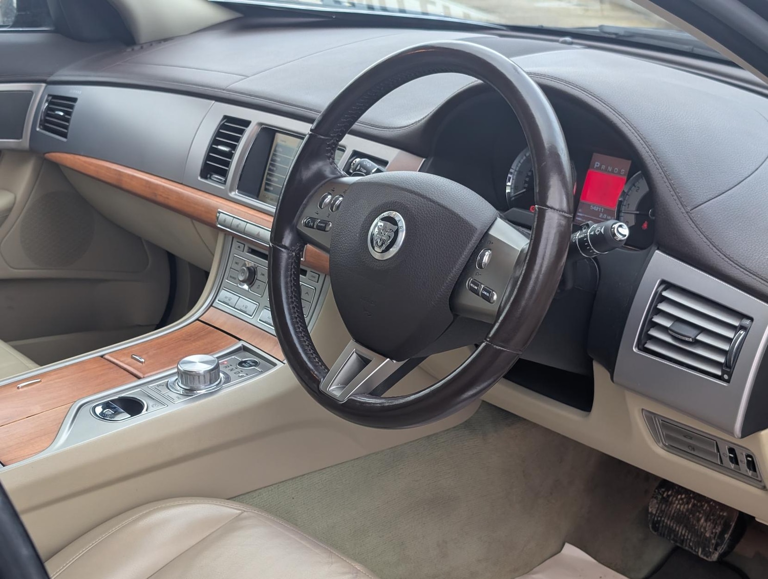 Used Jaguar XF 2010 for sale - 77532311: Photo 19