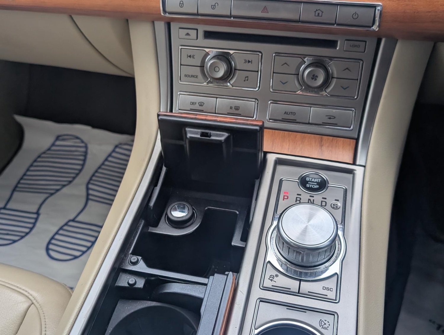 Used Jaguar XF 2010 for sale - 77532311: Photo 30