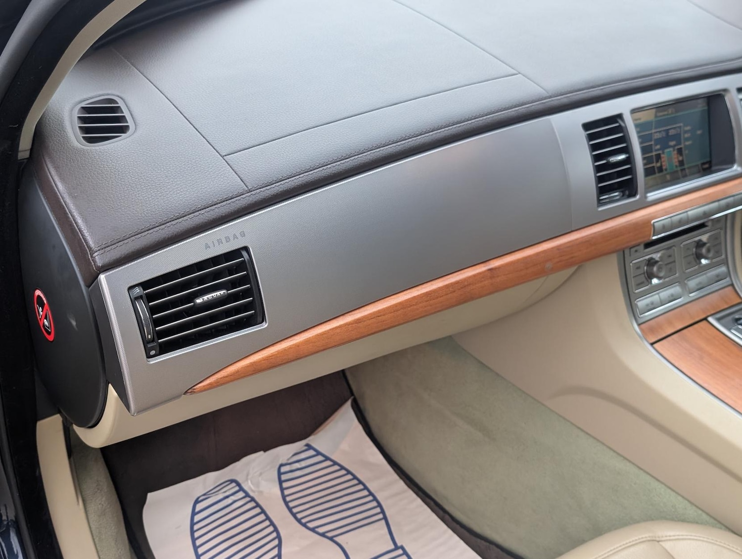 Used Jaguar XF 2010 for sale - 77532311: Photo 33