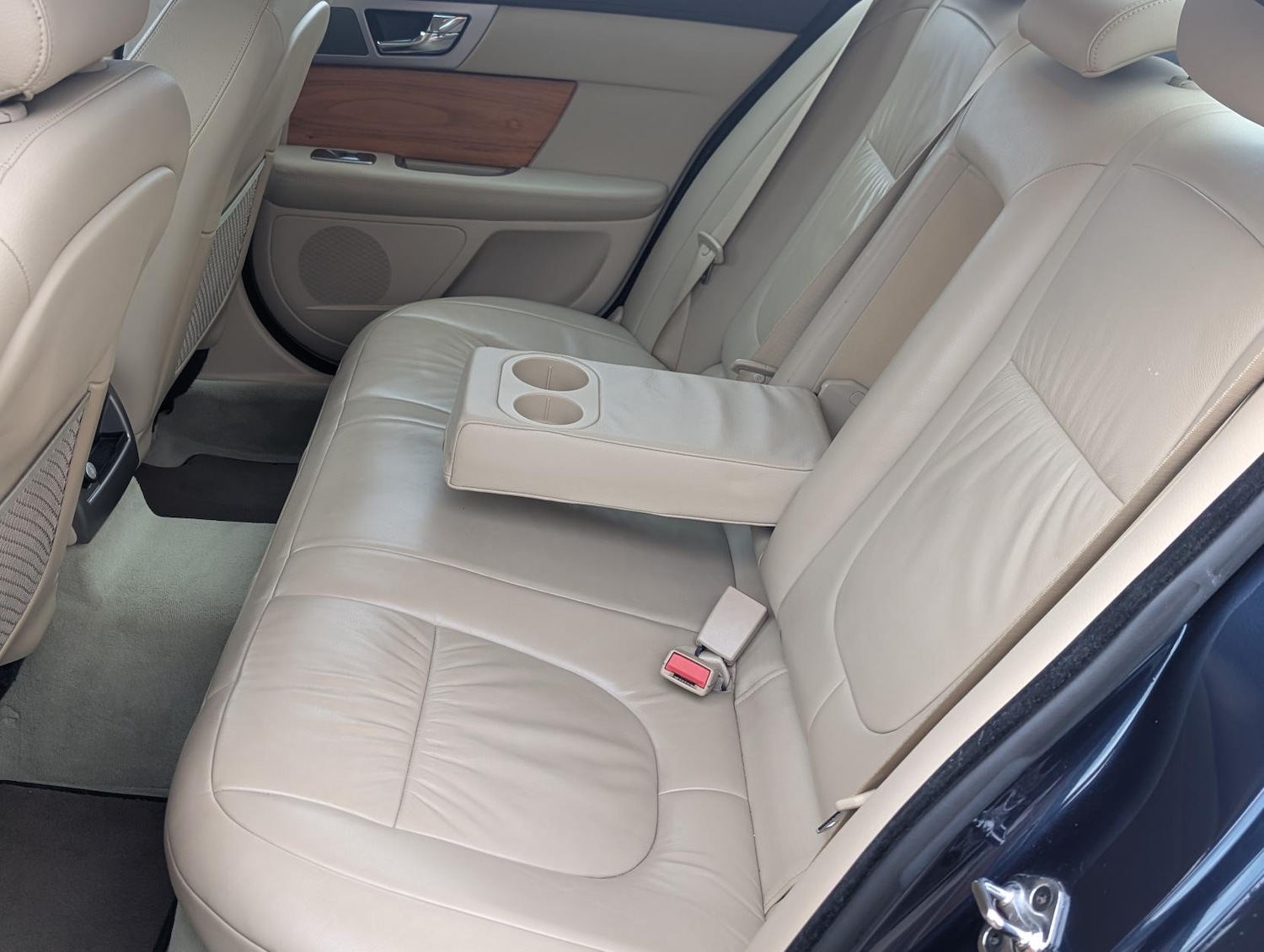 Used Jaguar XF 2010 for sale - 77532311: Photo 39