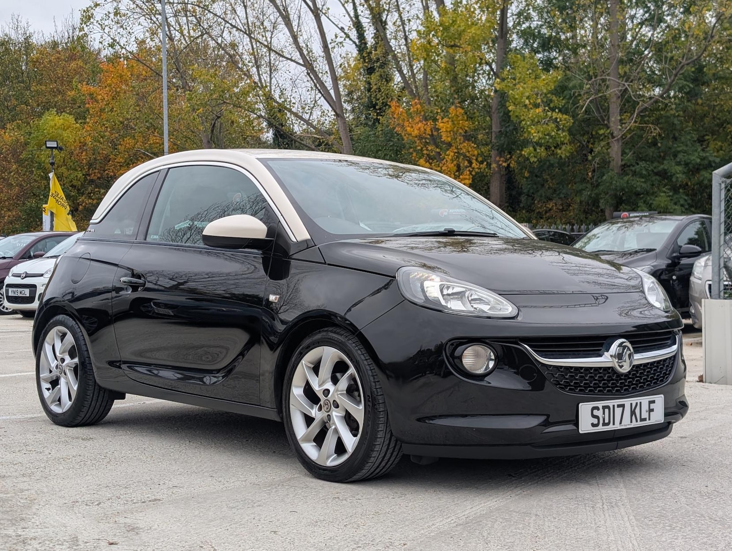 Used Vauxhall ADAM 2017 for sale - 76355900: Photo 1