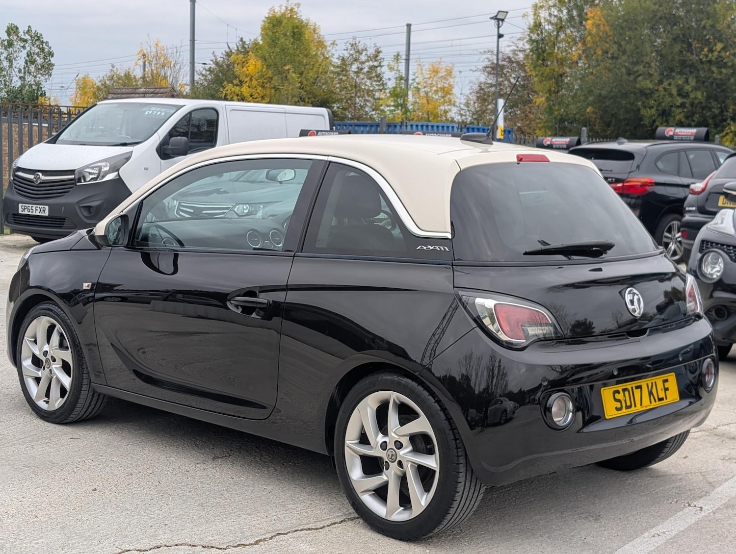 Used Vauxhall ADAM 2017 for sale - 76355900: Photo 5