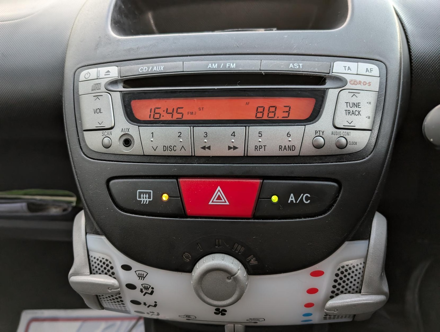 Used Peugeot 107 2014 for sale - 77848286: Photo 13