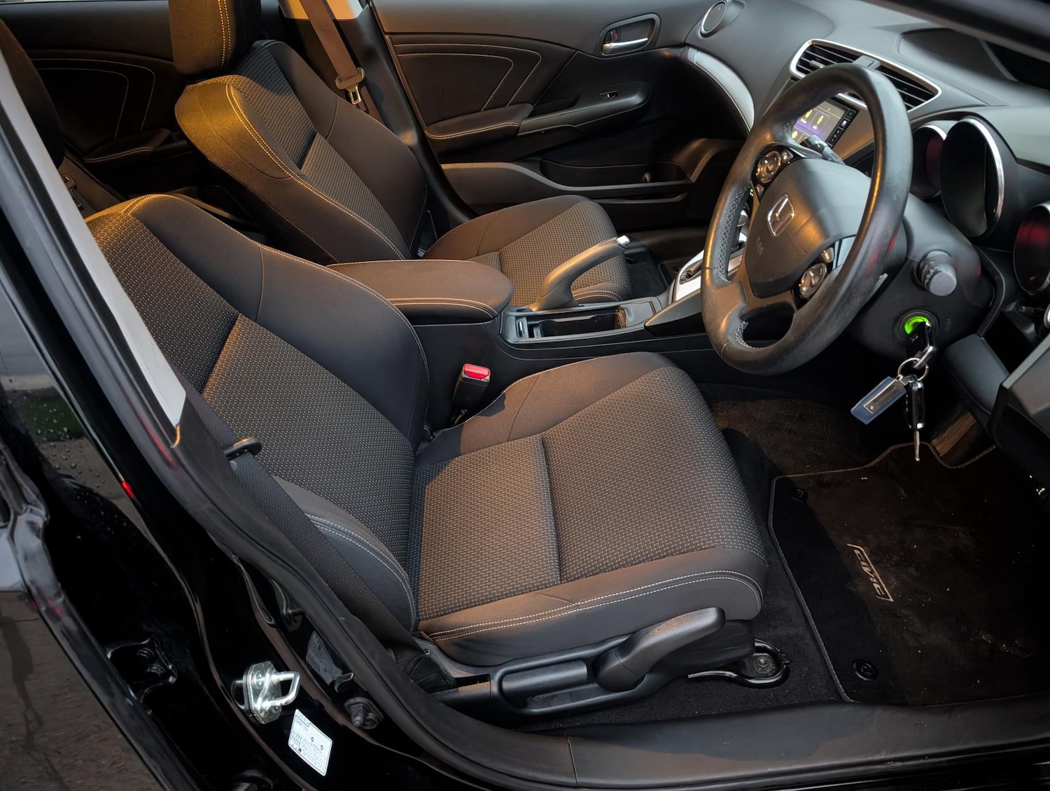 Used Honda Civic 2017 for sale - 76647779: Photo 12