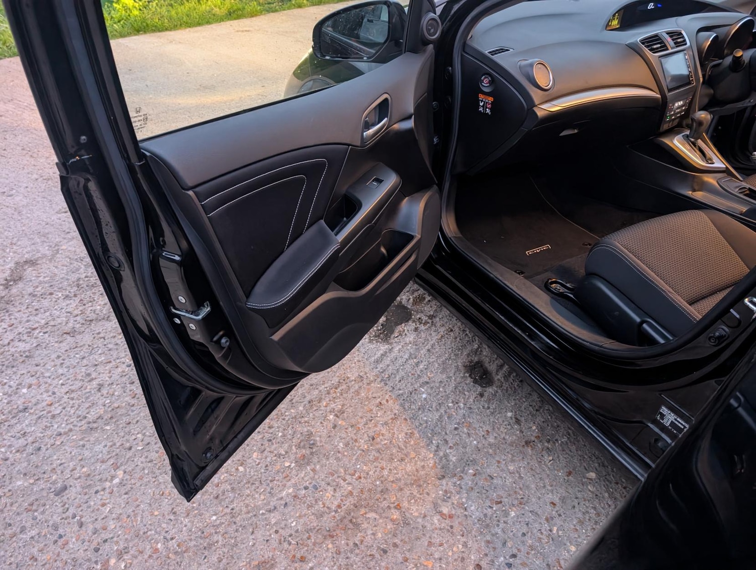 Used Honda Civic 2017 for sale - 76647779: Photo 28