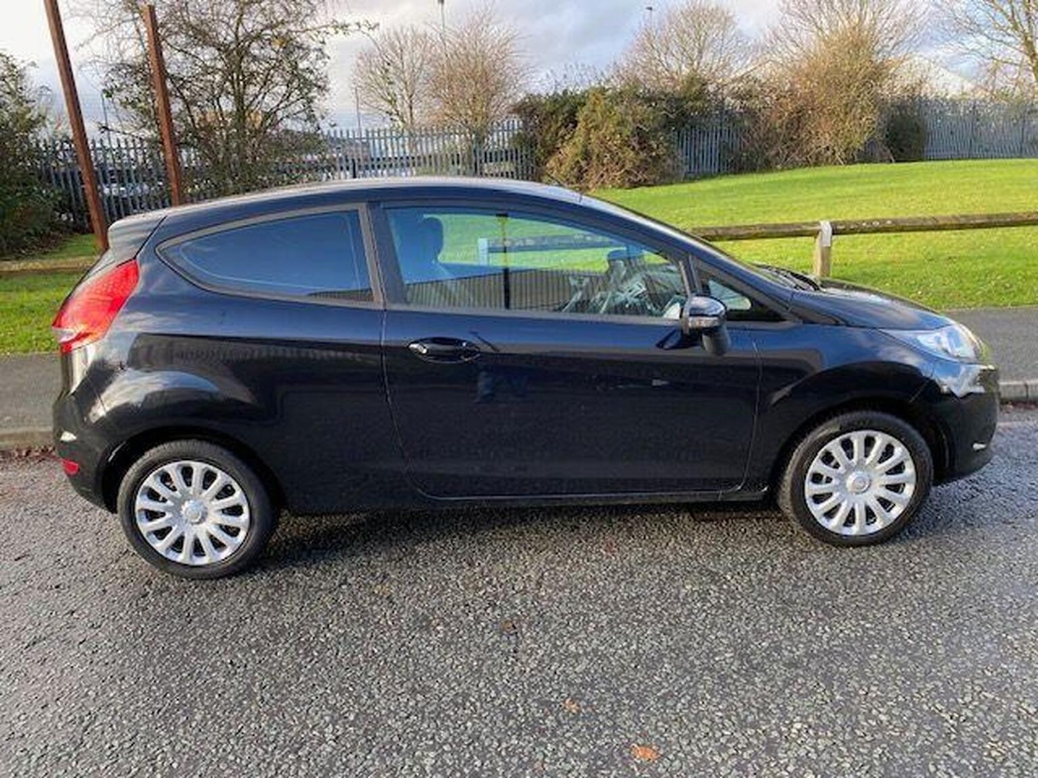 Used Ford Fiesta 2012 for sale - 77446863: Photo 3