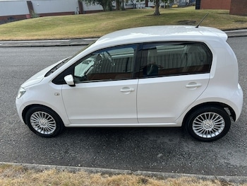 Used Volkswagen up! 2013 for sale - 79372157: Photo