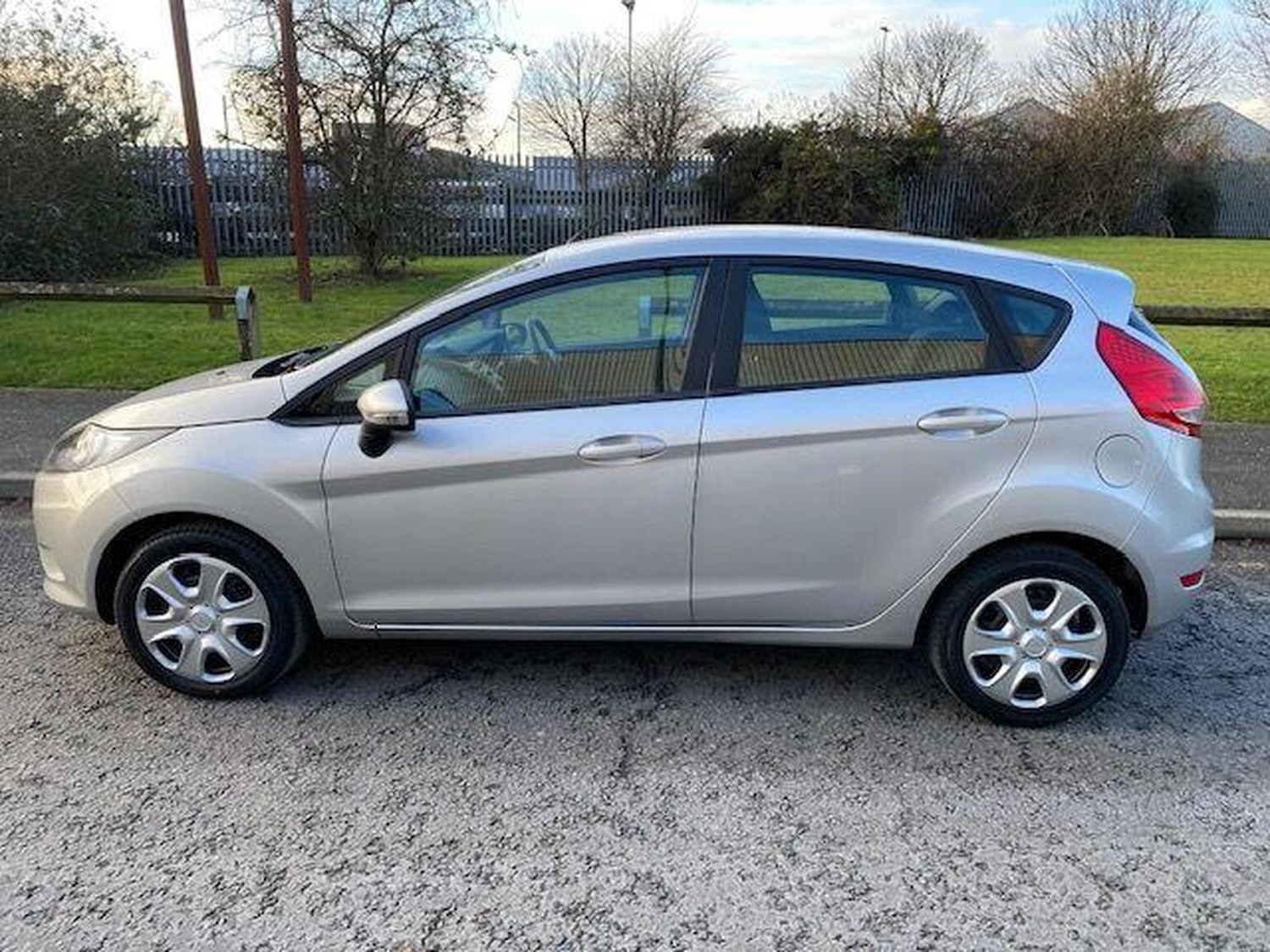 Used Ford Fiesta 2011 for sale - 77446856: Photo 4