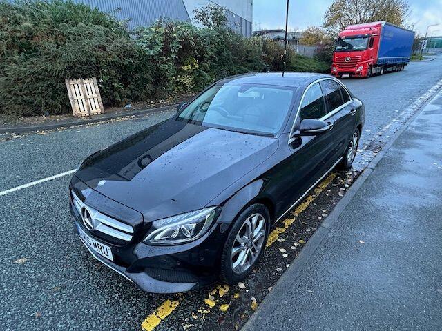 Used Mercedes-Benz C Class 2016 for sale - 76849880: Photo 2