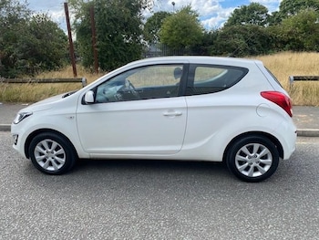Used Hyundai i20 2014 for sale - 79451312: Photo