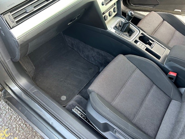 Used Volkswagen Passat 2015 for sale - 77632368: Photo 14