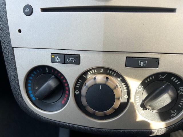 Used Vauxhall Corsa 2009 for sale - 78145832: Photo 13