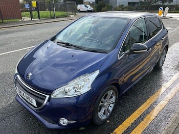 Used Peugeot 208 2014 for sale - 76743226: Photo