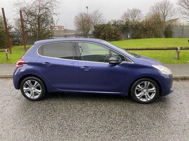 Used Peugeot 208 2014 for sale - 76743226: Photo 30