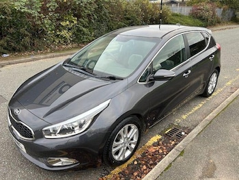 Used Kia Ceed 2014 for sale - 76607985: Photo