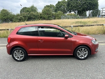 Used Volkswagen Polo 2014 for sale - 79105093: Photo
